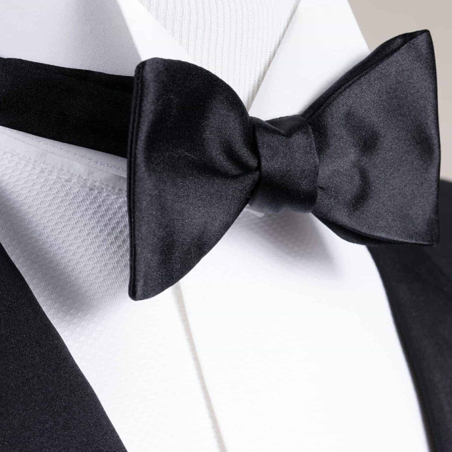 IKE Pre-Tied Silk Bow Tie