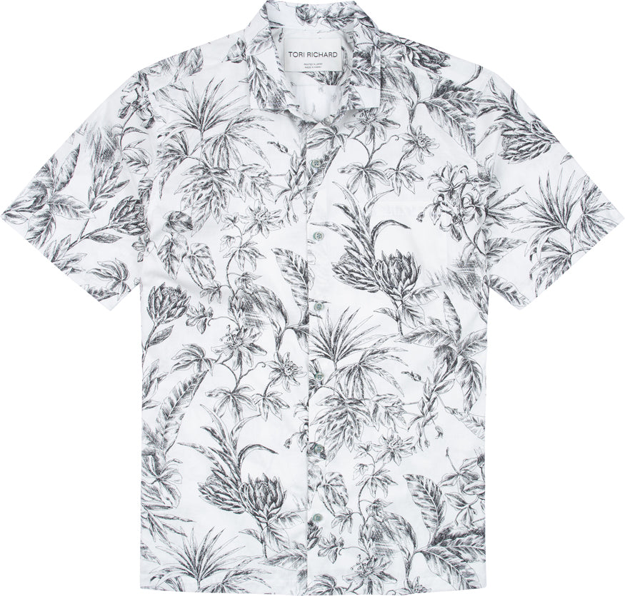 The Tori Richard Cotton Gingerly Big & Tall Shirt 0700M0305 features a short-sleeve, button-up design with a black and white tropical floral print.