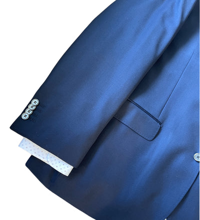 A close-up of the Byron Contemporary Blazer 9032 in dark blue highlights four cuff buttons and a patterned white shirt cuff underneath.